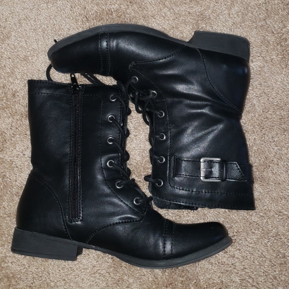 Black Boots